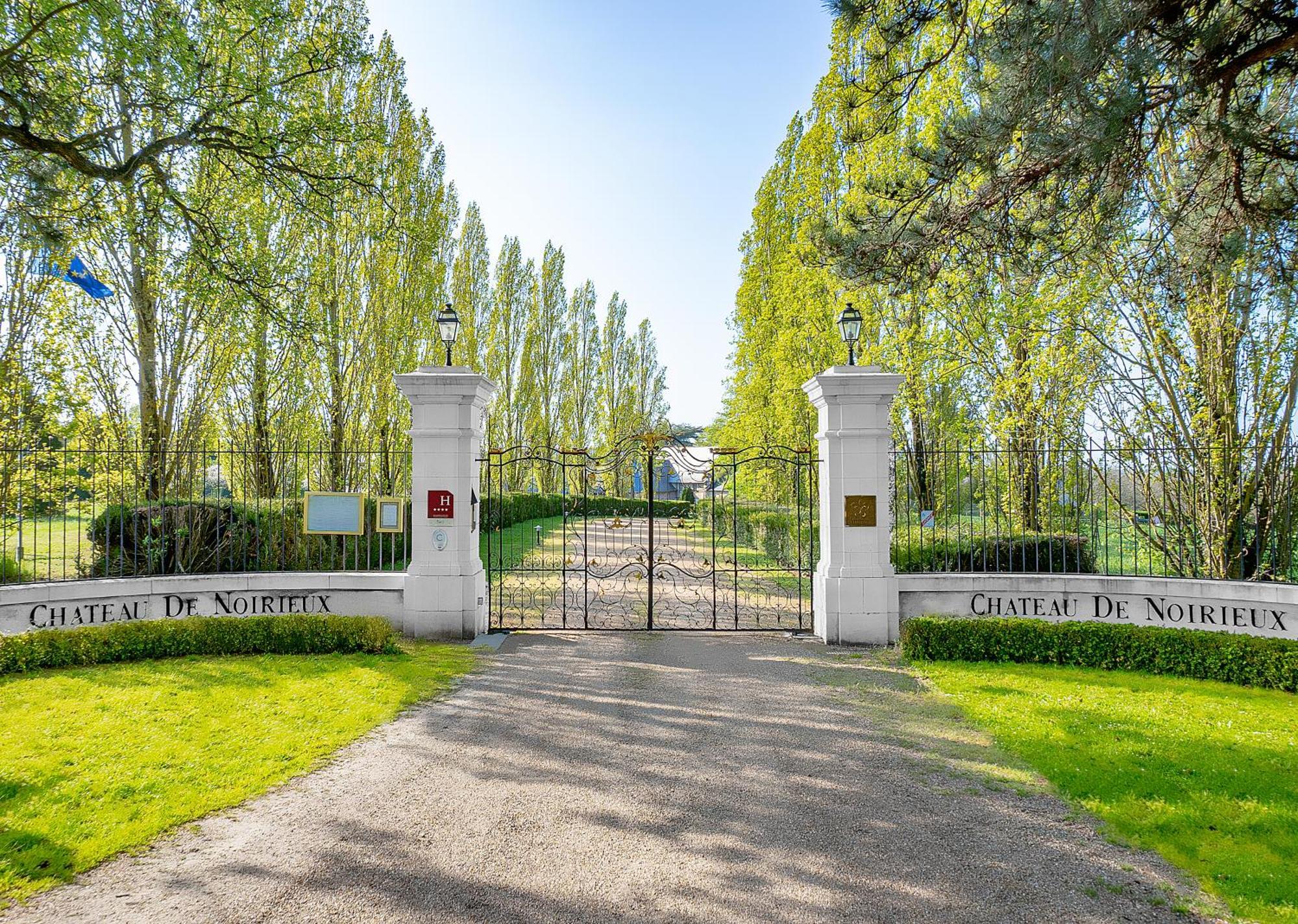 Chateau De Noirieux Briollay Buitenkant foto